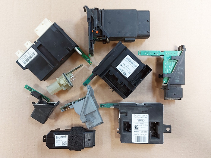 Ablakemelő elektronikák